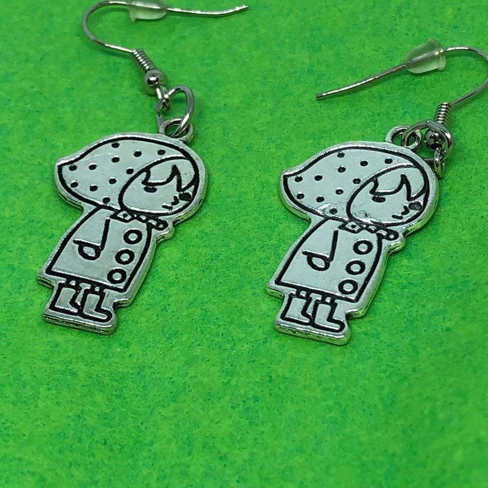 Cute earrings